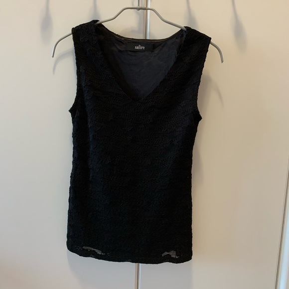 [❤️Reserved❤️] Lace top - Picture 2 of 3